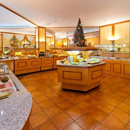 Steglitz International