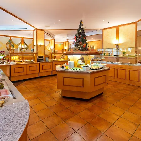 Steglitz International Szálloda 4*