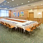 Steglitz International Hotel 4*