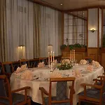 Steglitz International Hotel 4*