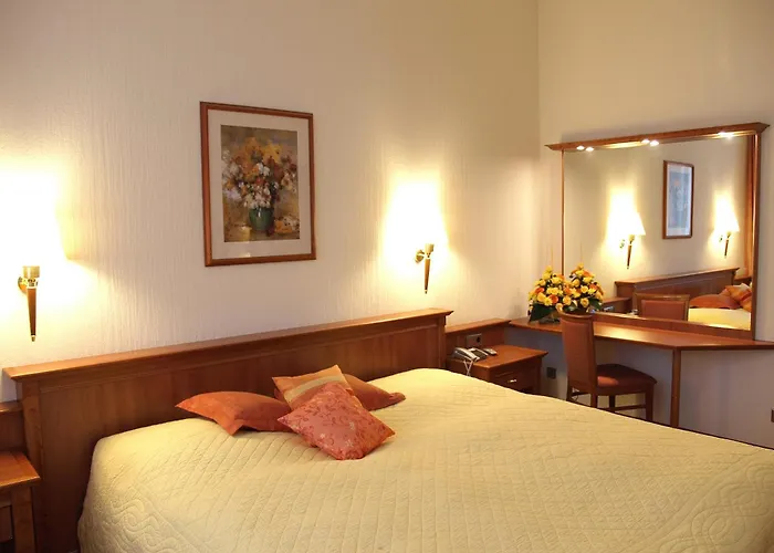 Steglitz International Hotel 4*