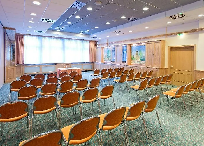 Steglitz International