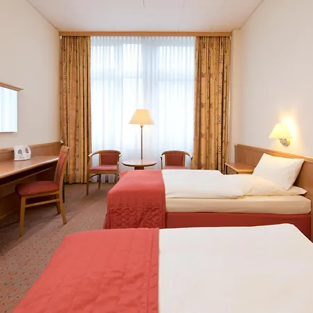 Steglitz International Szálloda 4*