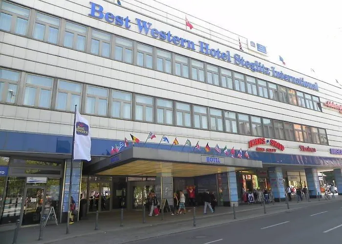 Steglitz International
